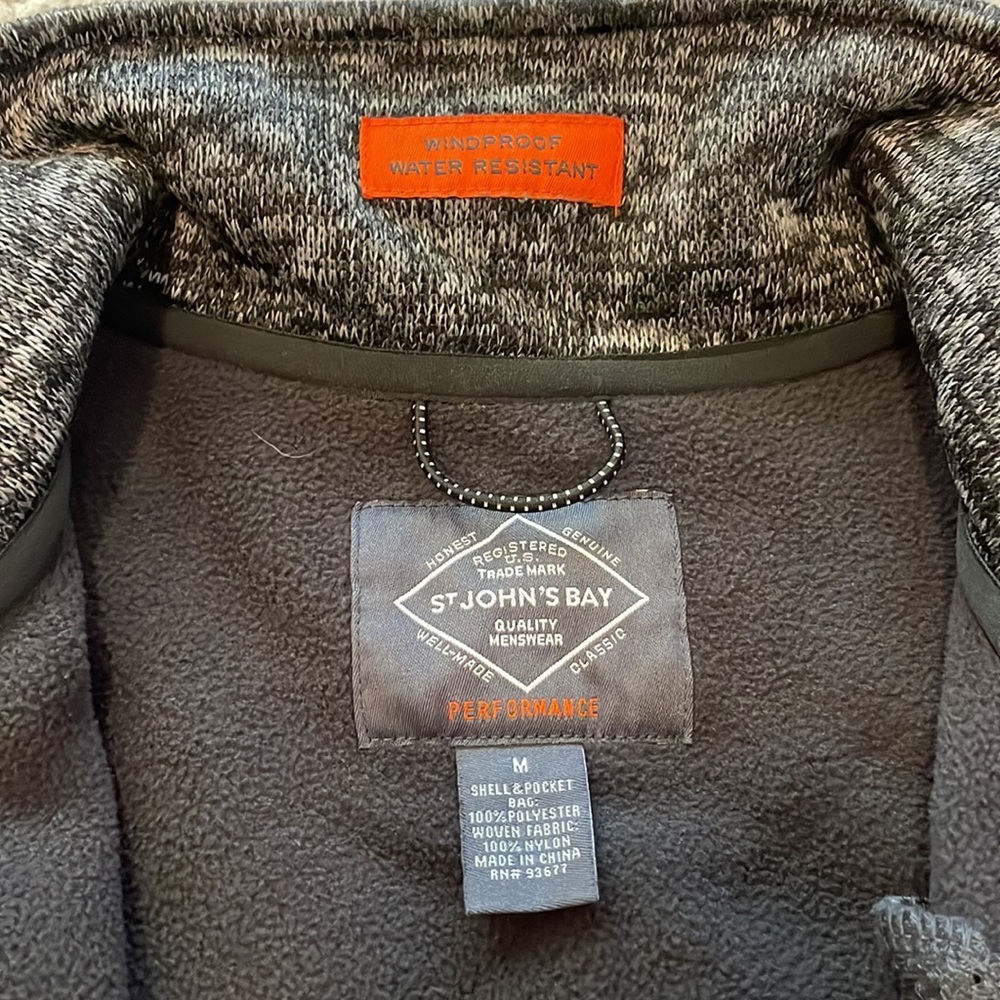 Vest - Picture 3 of 6